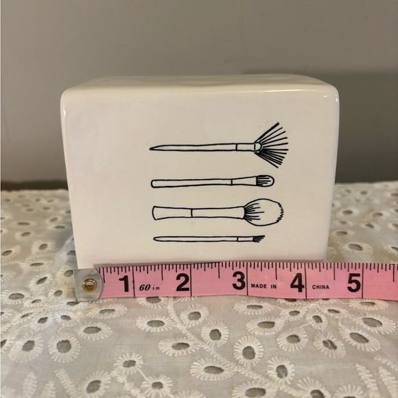 Rae Dunn Makeup Brush Vanity Storage - Picture 2 of 8